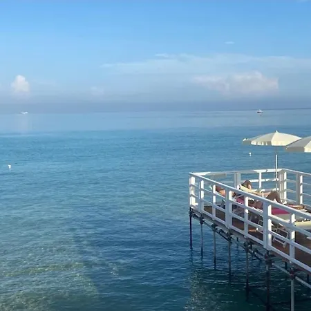 Azzurro Mare Bed and Breakfast *