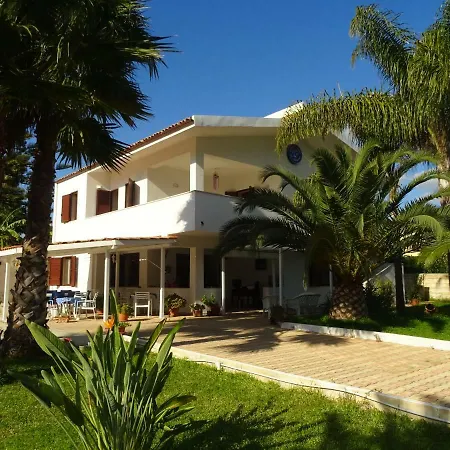 Azzurro Mare Bed and Breakfast *