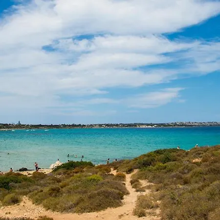 Azzurro Mare 3* Arenella (Syracuse)